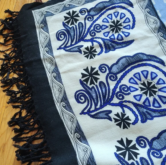 Dana Xu WOOL Oversized Scarf Blanket Pashmina Blue Cream Black Wrap Large